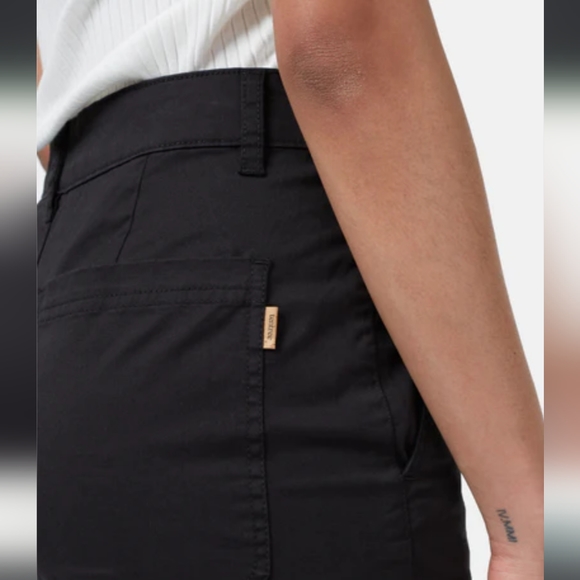 TenTree High Waist Twill Shorts - Picture 3 of 10
